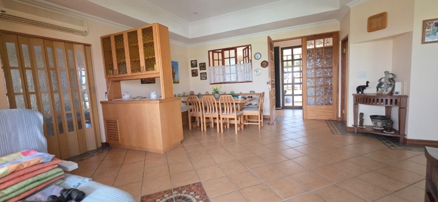 4 Bedroom Property for Sale in Caribbean Beach Club North West